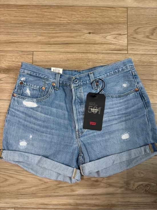 Levi's Pants - NWT Levi’s 501 Shorts Size 31